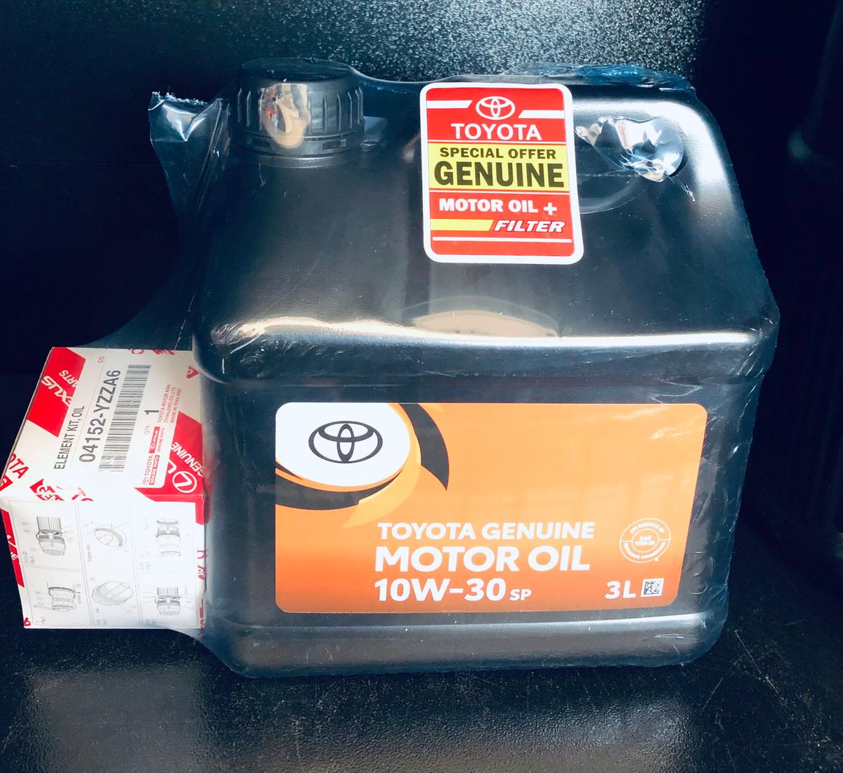 TOYOTA MOTOR OIL 10W30 3L WITH OIL FILTER - GENUI